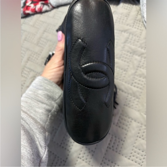 ⛔️SOLD⛔️ CHANEL Vintage '89-'91 RARE Quilted Tassel Shoulder Bag with COA - Picture 2 of 15